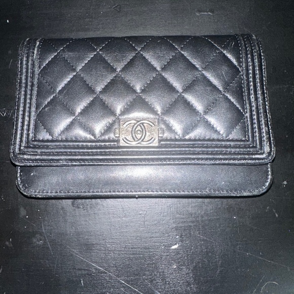 Chanel purse - Picture 1 of 3